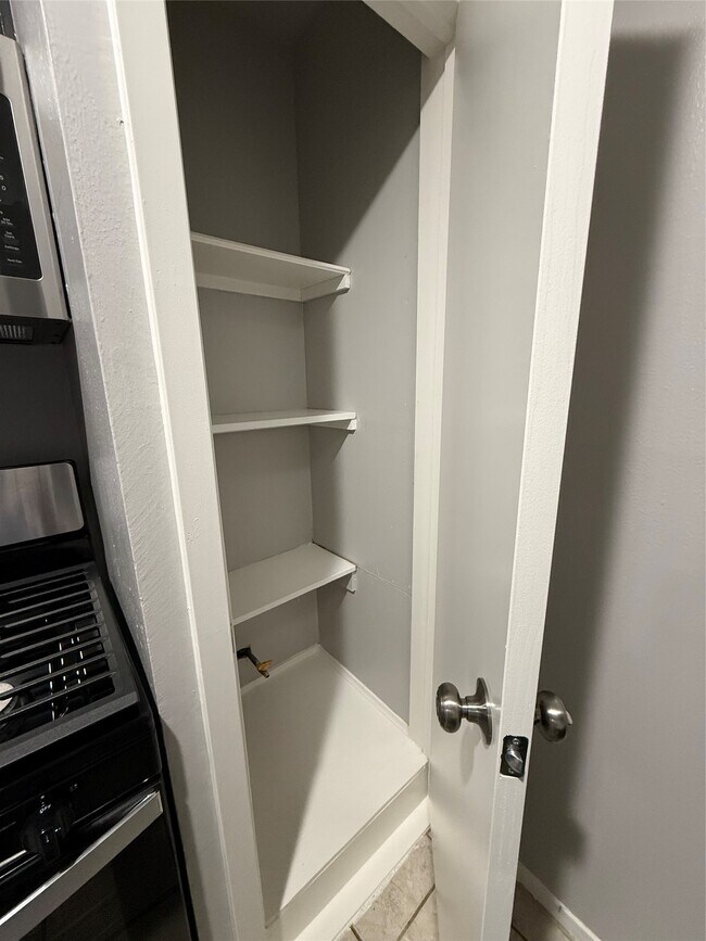 Foto del edificio - 5519 Mendota Ln