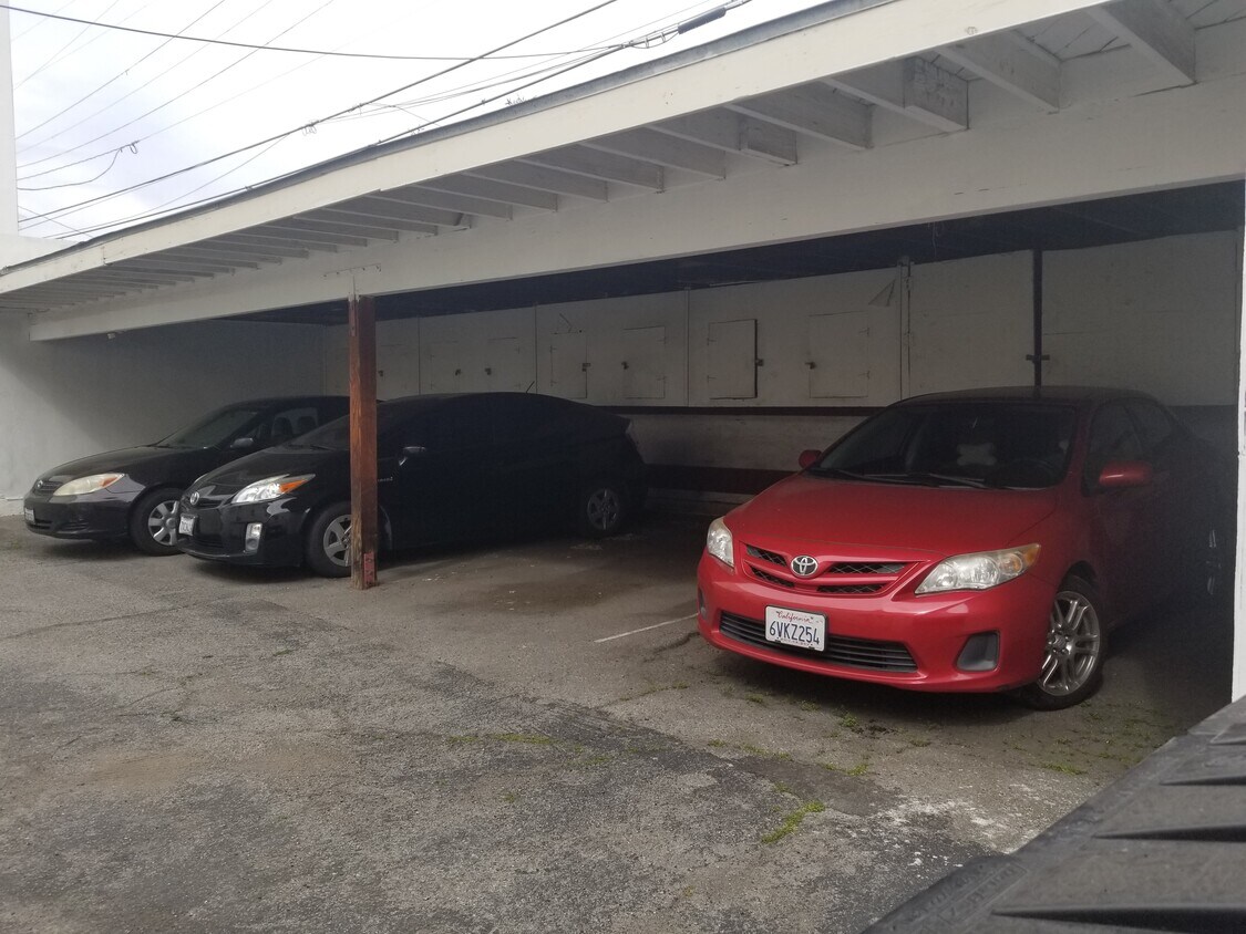 Foto del edificio - 1226 Gower N St