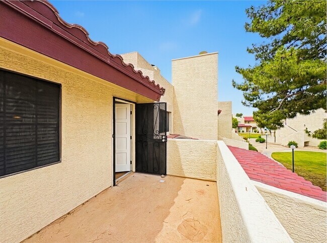 Foto del edificio - 2020 W Union Hills Dr