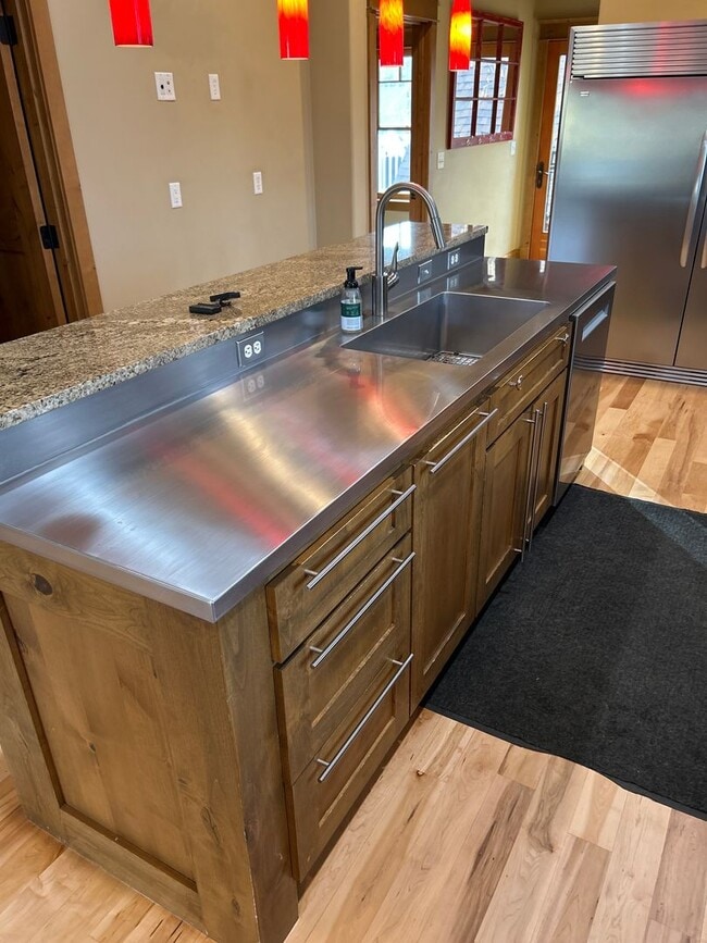 Foto del edificio - 205 N Bozeman Ave