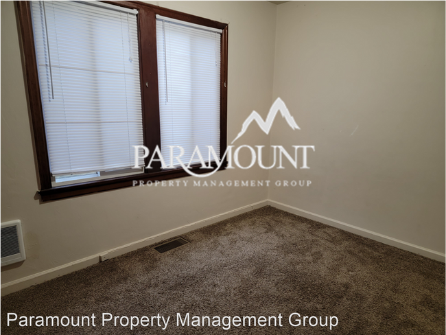 Building Photo - 2 br, 1 bath House - 924 Pacific Ave #B