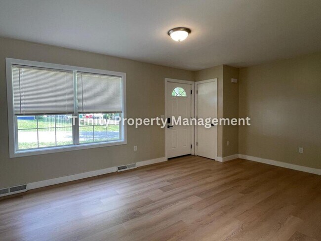 Foto del edificio - 170 Stratford Dr