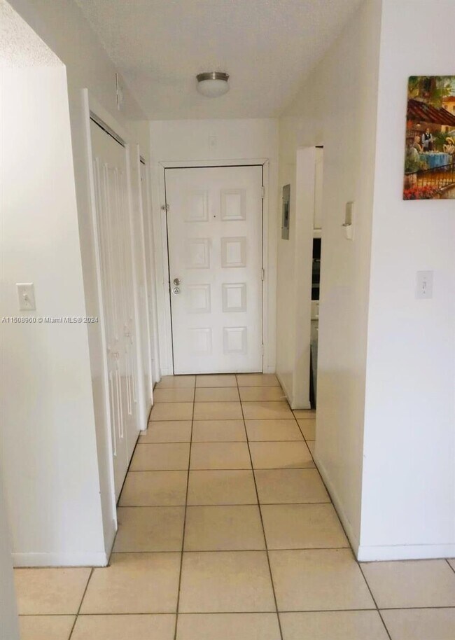Foto del edificio - 6970 NW 186th St