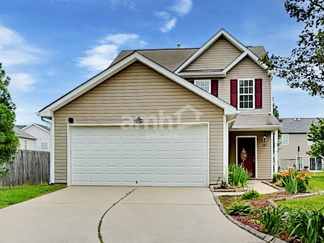 684 Winners Point House Rental in Whitsett, NC