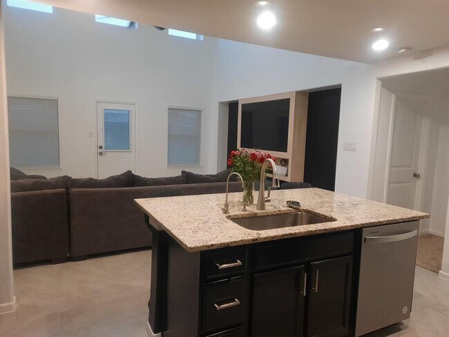 Foto del edificio - 203 Ashley Falls Ln