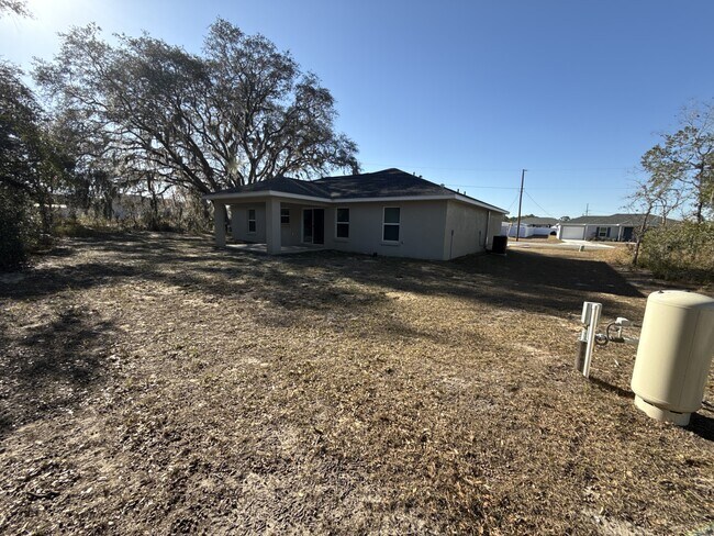 Foto del edificio - 235 Locust Pass Cir