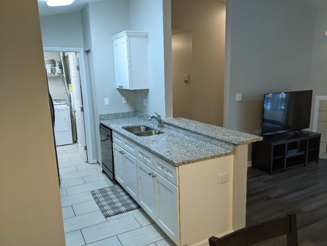 Building Photo - 29 Rio Grande Cir