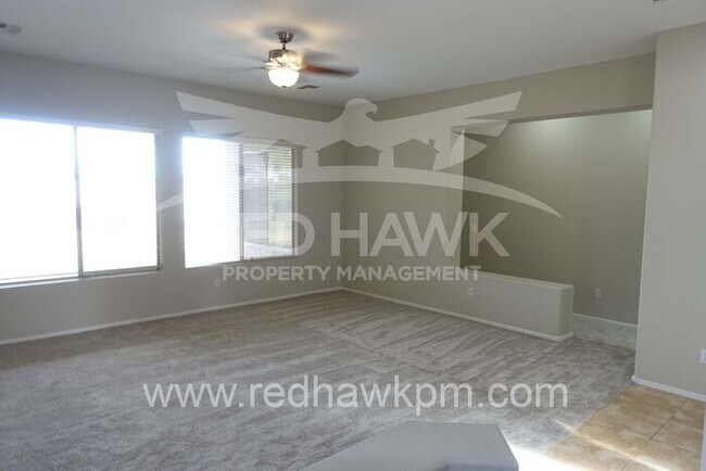Building Photo - Immaculate Three Bedroom plus Bonus Room, ...