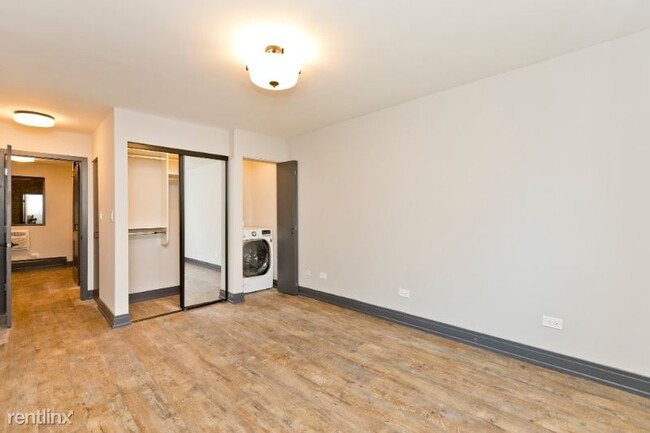 Building Photo - 507 W Wrightwood Ave