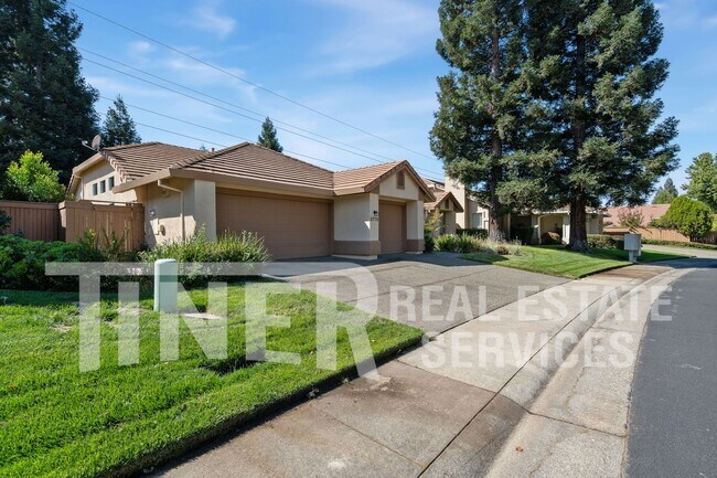 Building Photo - 2770 Ashland Dr