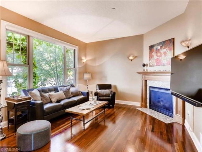 Foto del edificio - 448 3rd St