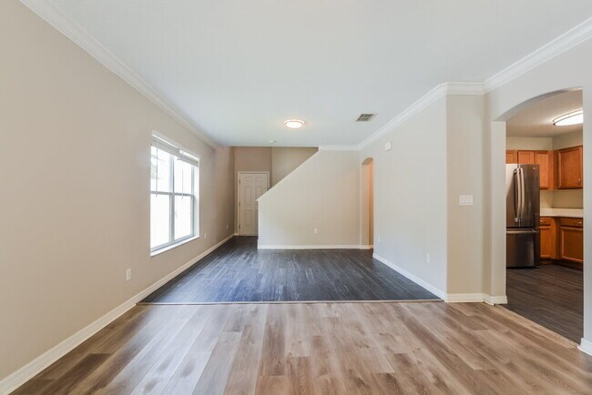 Building Photo - 256 Bella Rosa Cir