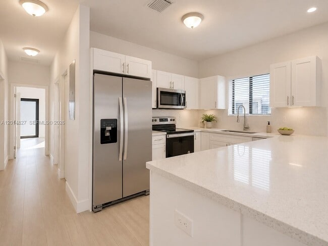 Foto del edificio - 4817 E 9th Ln