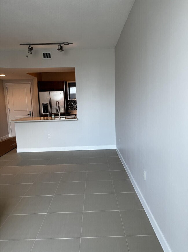 Building Photo - 480 Hibiscus St