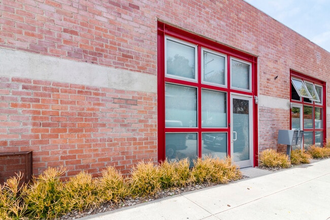 Building Photo - 2436 2nd St