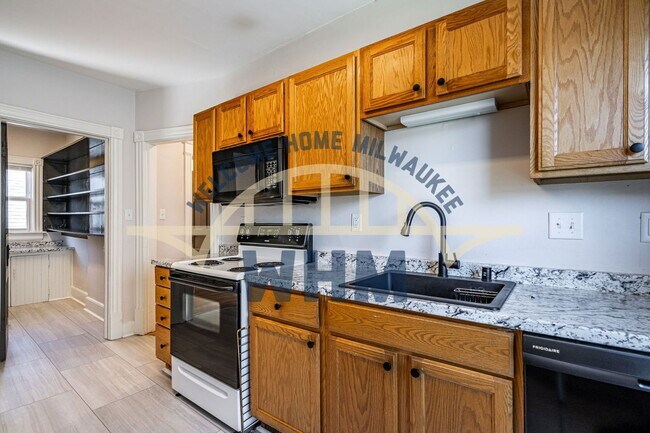 Foto del edificio - 1580 S 72nd St