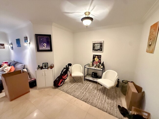 Building Photo - Spacious 1-bed, 1-bath condo is nestled in the gated waterfront community of The Yacht Club at Av...