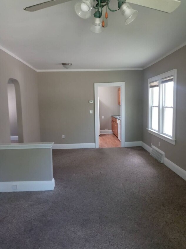 Foto principal - 2 Bedroom Single Family