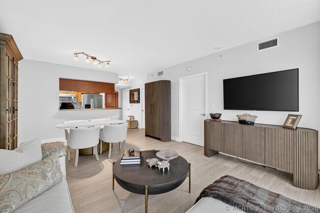 Foto del edificio - 347 N New River Dr E