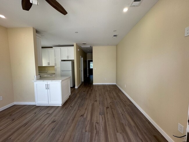 Building Photo - 2121 Ocean View Blvd
