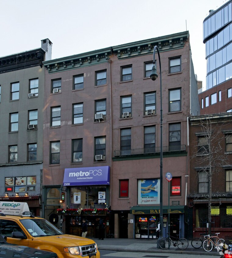 Primary Photo - 252 W 14th St