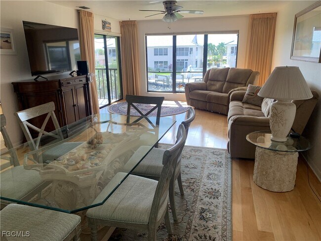 Foto del edificio - 1628 SE 46th St