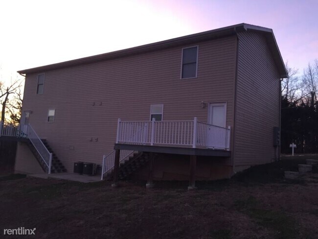 Building Photo - 6740 St Moritz Dr