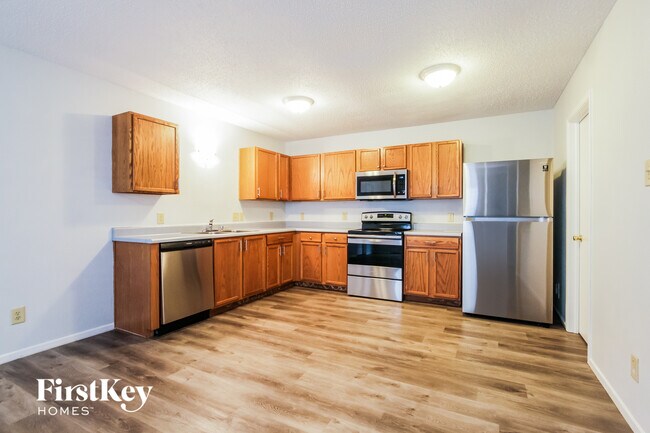 Building Photo - 12662 Courage Crossing