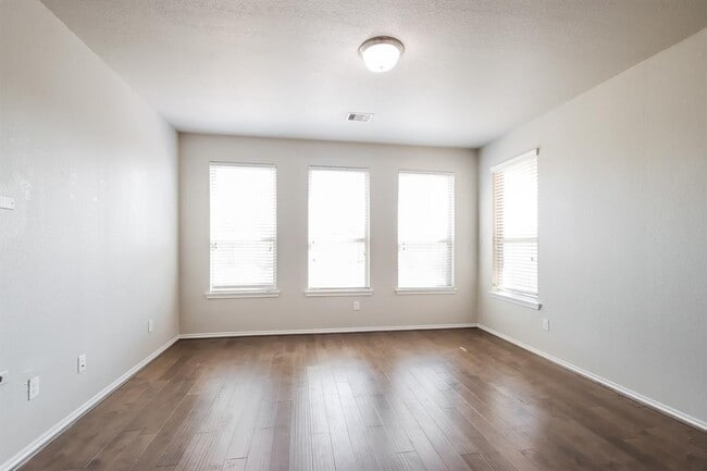 Building Photo - 12322 Breckenwood Mills Dr