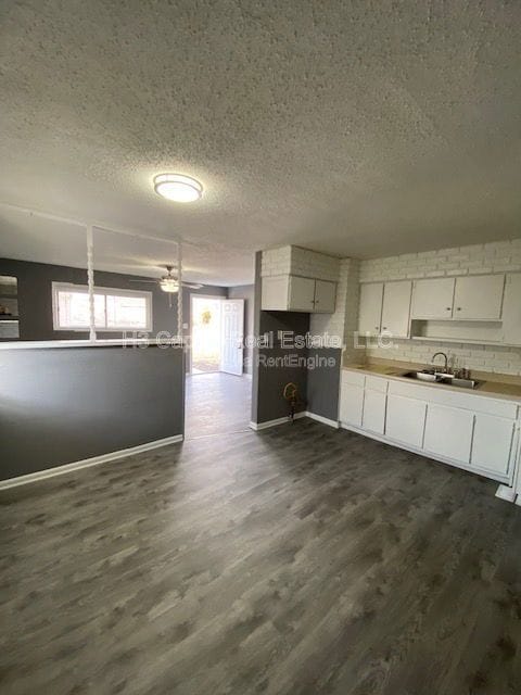 Building Photo - 8 Briarcliff Dr