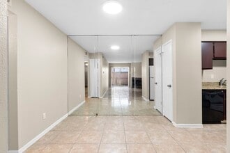 Building Photo - 9350 Country Creek St