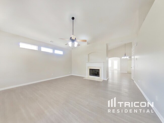 Building Photo - 542 Anglewood Trace