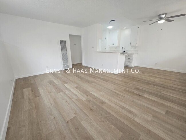 Foto del edificio - 2527 Eucalyptus Ave