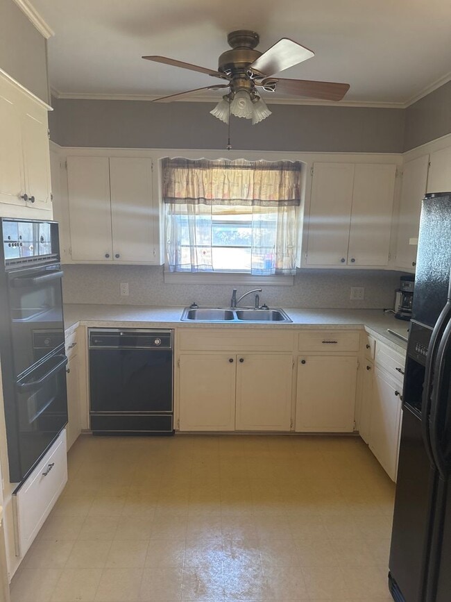 Foto del edificio - 1441 N 36th St