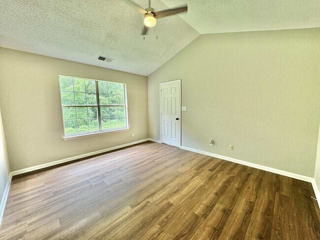 Foto del edificio - 2608 Clarencefield Dr