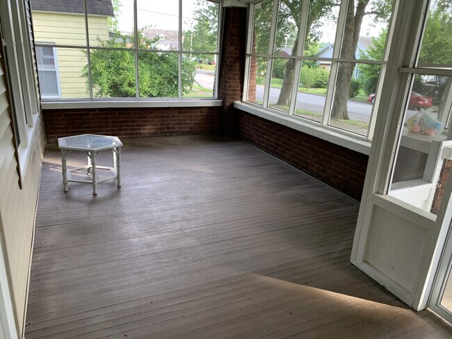 Foto del edificio - 308 N 3rd St