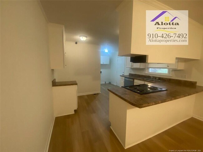 Foto del edificio - 525 Odell Rd