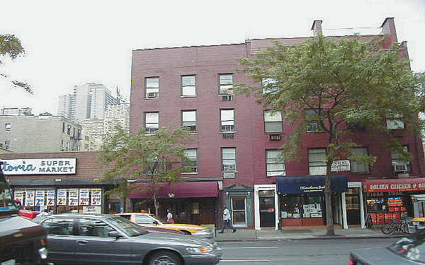 Foto del edificio - 357 W 43rd St