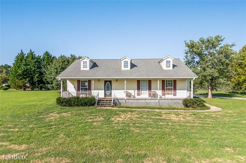 Primary Photo - 3 br, 2 bath House - 39 QUAIL Run