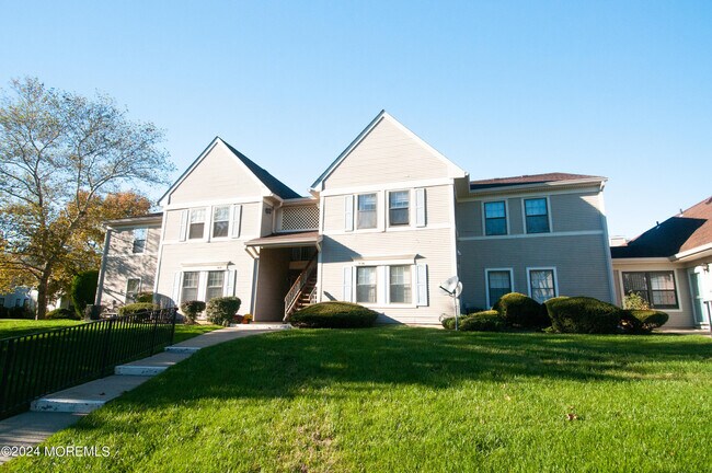 Foto del edificio - 361 Wycoff Way W