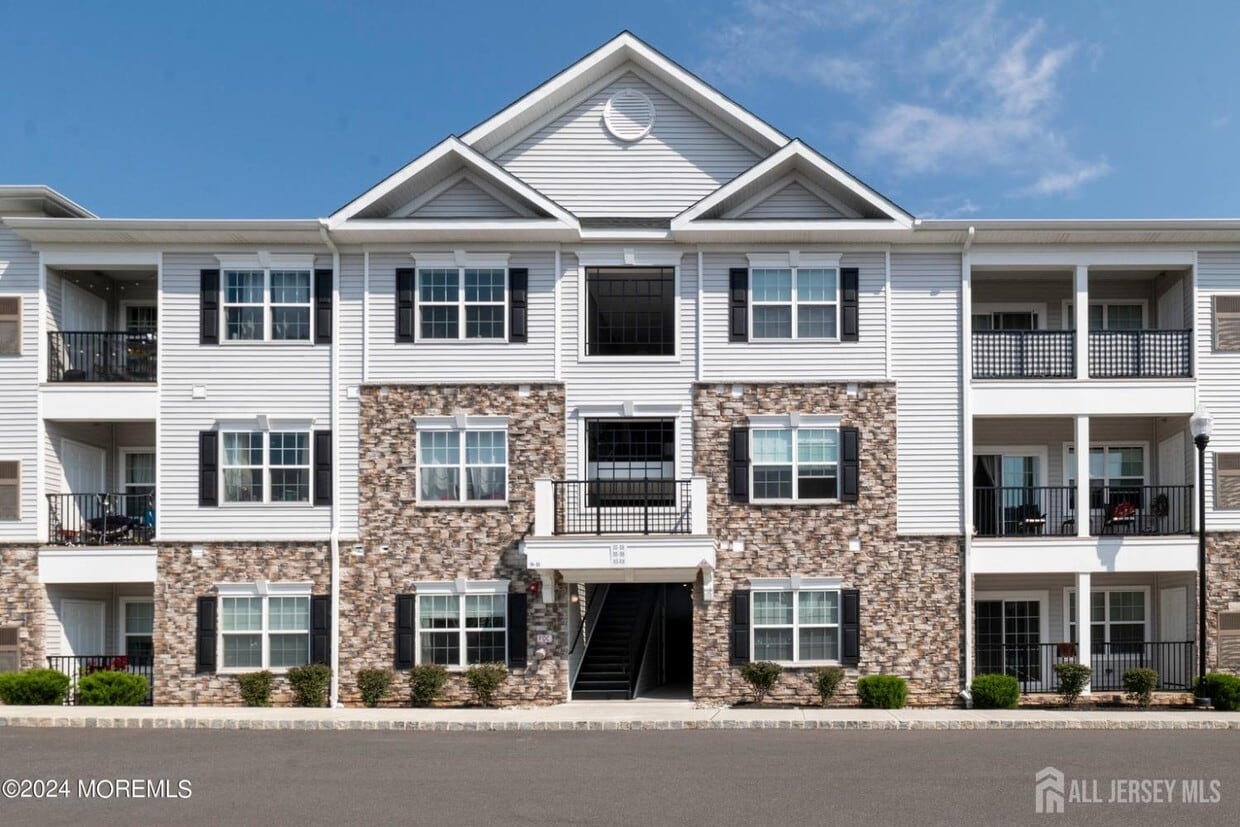 Foto principal - 936 Vanderbergh Blvd