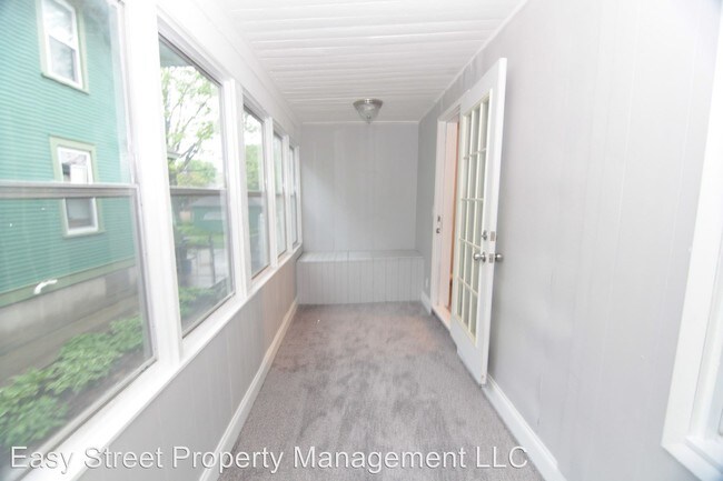 Building Photo - 4 br, 2 bath House - 2350 Farnam St