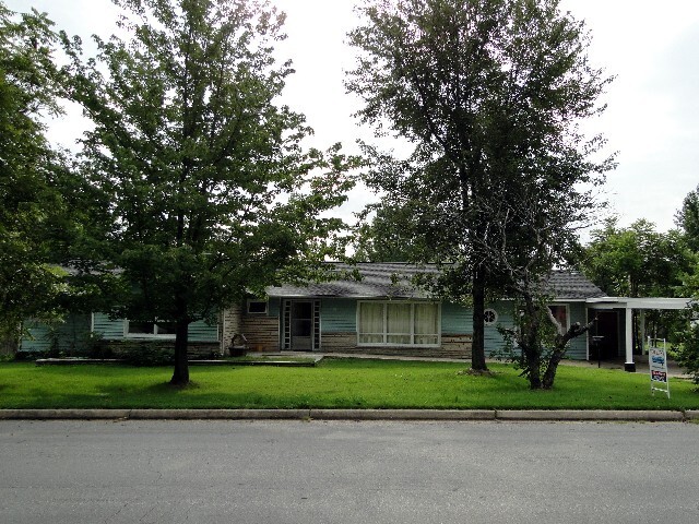 Foto principal - 810 Bray Ave