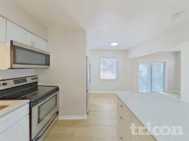 Foto del edificio - 2413 Park St N