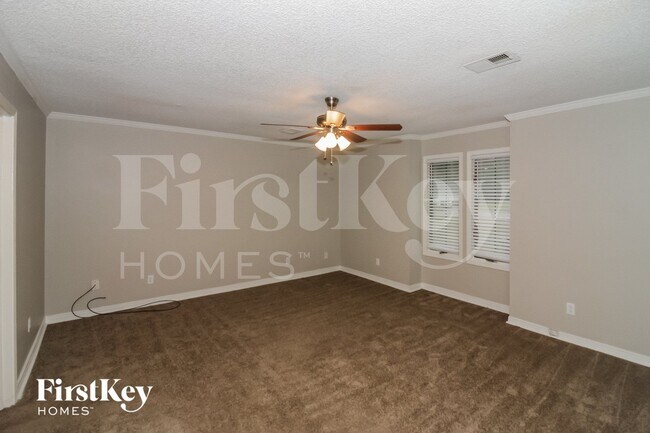 Building Photo - 6550 Fox Horn Pl