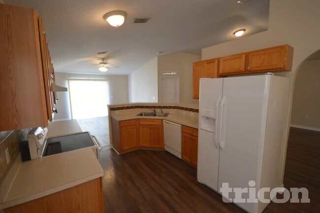 Building Photo - 10917 Banyan Wood Way