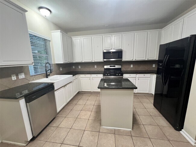 Foto del edificio - 15 Jewelsford Ct