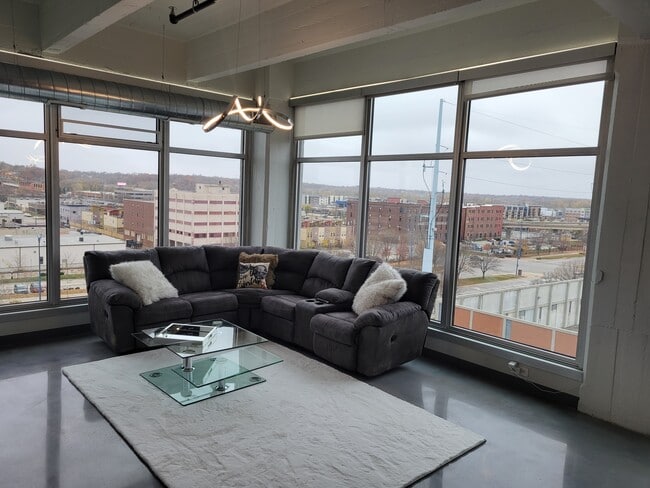 Foto del edificio - 120 SW 5th St