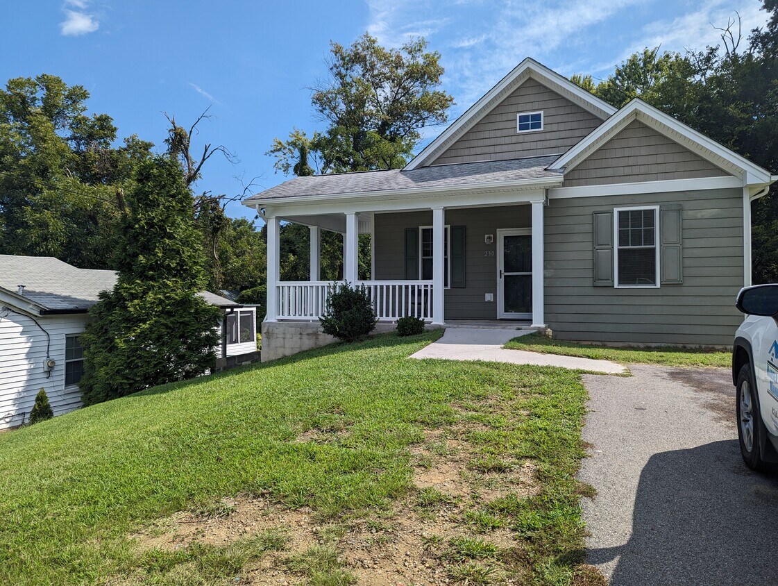 230 Cleveland St, Danville, VA 24541 House Rental in Danville, VA