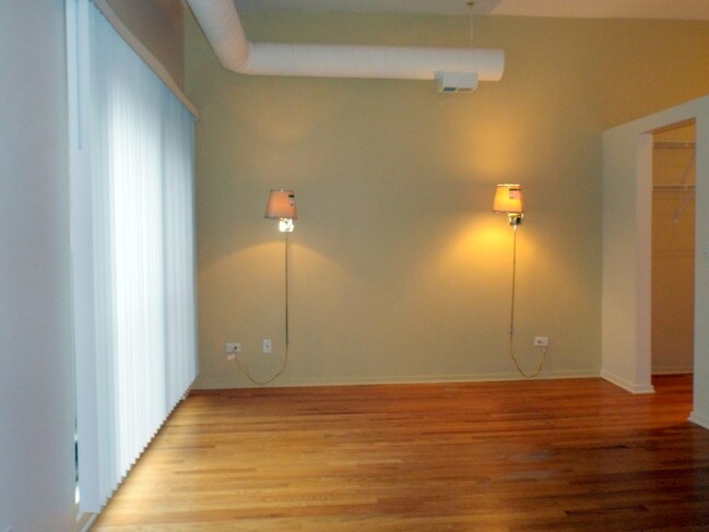 Foto del edificio - 1000 E 53rd St